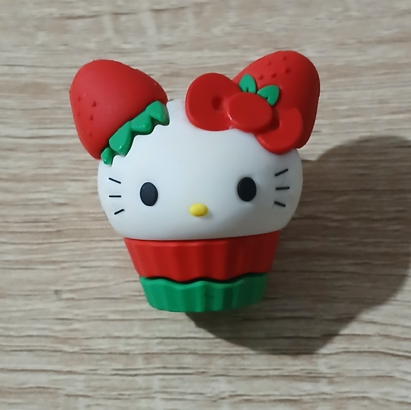 Sanrio Miniso Hello kitty strawberry magnet - Picture 1 of 3